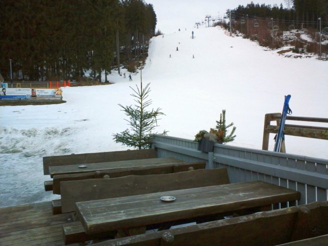Huettenwirt Terrasse